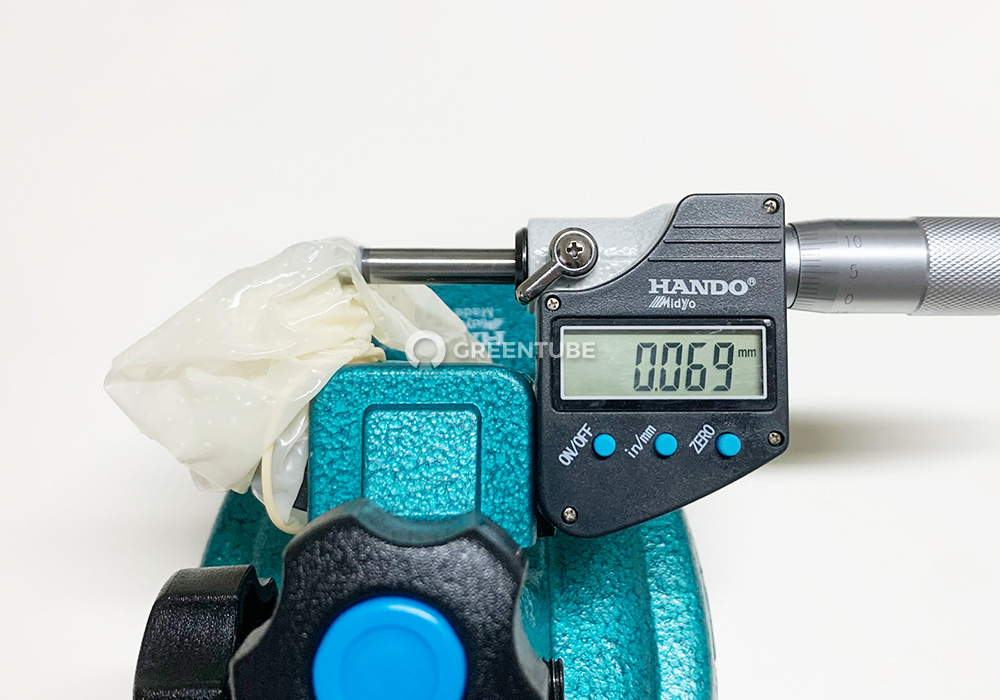 레드컨테이너 룩 레드D 울트라 도티드 콘돔 두께 측정 - 콘돔 전문 쇼핑몰 그린튜브