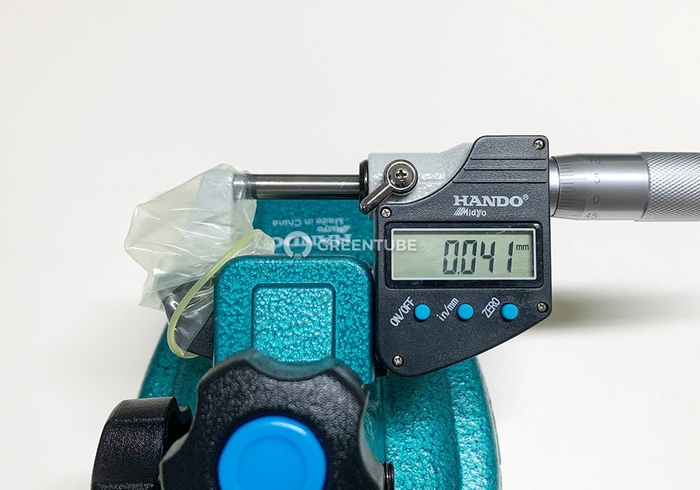 유니더스 슈퍼슬림 0001 초박형 콘돔 두께 측정 - 콘돔 전문 쇼핑몰 그린튜브