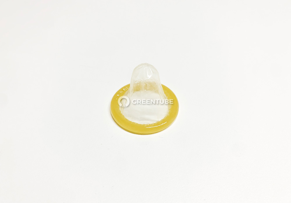 레드컨테이너 세이프 울트라 스파이럴 레이지 콘돔 포장 개봉