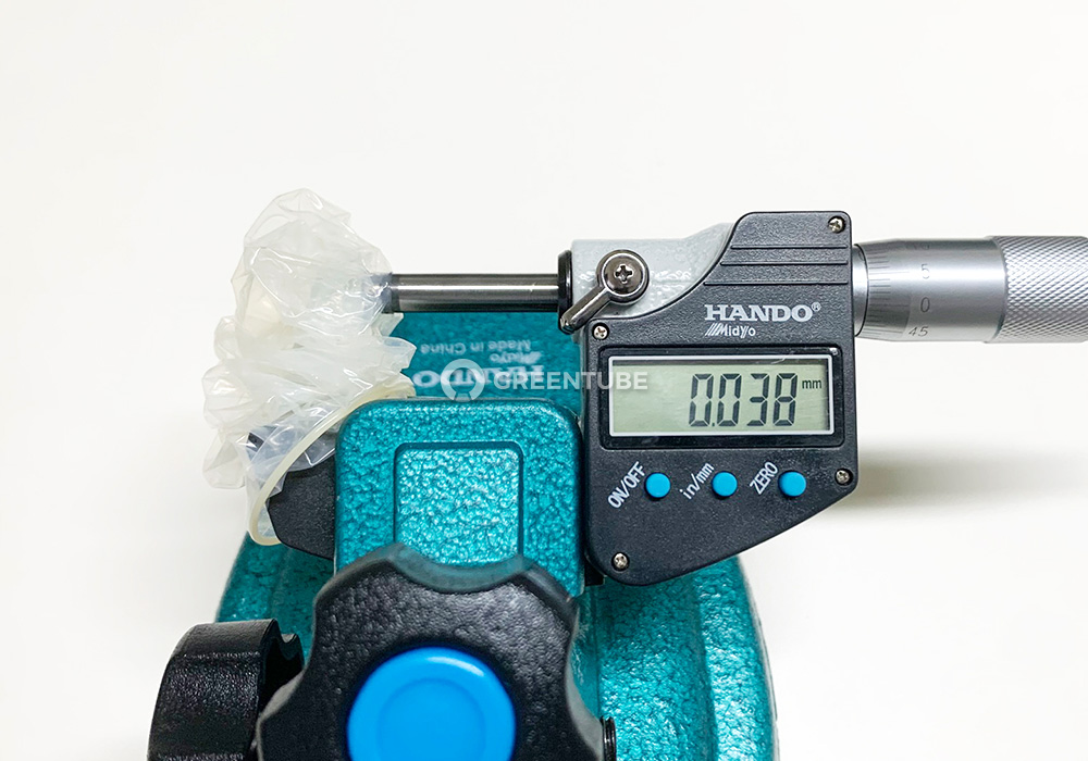 노크미 울트라씬 콘돔 두께 측정 - 콘돔 전문 쇼핑몰 그린튜브